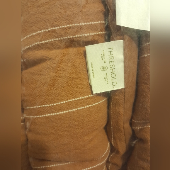 Brand new Threshold king 3pc comforter set 100% cotton - Picture 4 of 8